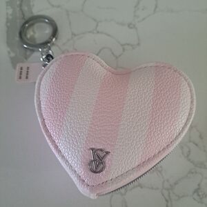 VS Heart keychain/coin purse - New